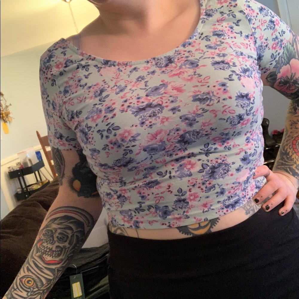 H&M Blue Floral Crop Top T Shirt Size Medium
